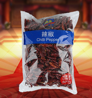 宜客(AKA)辣椒產(chǎn)自四川成都500g每袋，選用上等優(yōu)質(zhì)的辣椒為原料，經(jīng)現(xiàn)代先進(jìn)的工藝，精心制作而成，品質(zhì)天然，口味純正。營養(yǎng)豐富，美味健康，香辣口感，氣味芳香，味道純正，品質(zhì)有保障，可放心食用。塑料質(zhì)地包裝，簡潔大方，食用簡單，是您廚房常備品的上好選擇，帶給您全新的精彩體驗(yàn)。