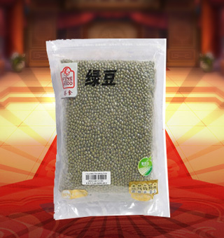 薈食(FINE FOOD)綠豆產(chǎn)自遼寧朝陽(yáng)1kg每袋，精選優(yōu)質(zhì)綠豆，粒大色綠、飽滿渾圓、品質(zhì)優(yōu)良，熬煮后有糯、甘、稠等特點(diǎn)。富含多種維生素、礦物質(zhì)及微量元素，營(yíng)養(yǎng)美味，深受廣大消費(fèi)者的認(rèn)可與喜愛(ài)。